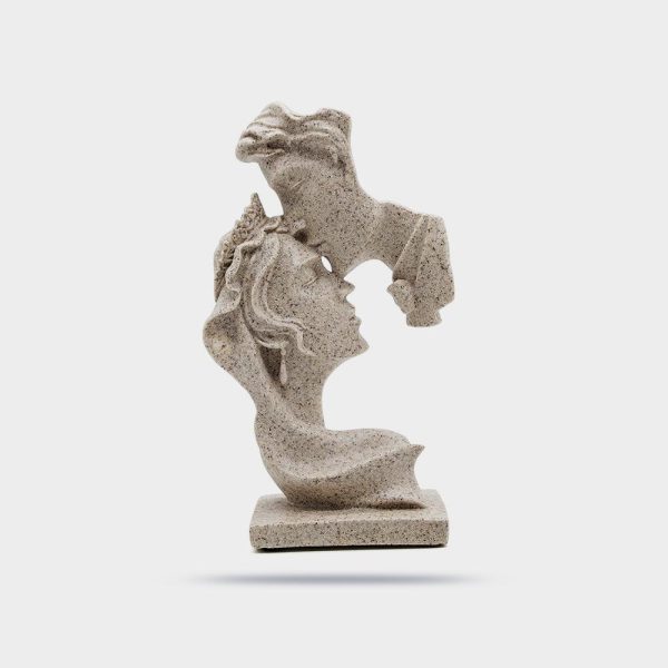 Couple Figurines Statue Romantic Carved Crafts Ornament Kissing Lover Resin Sculpture Modern Art